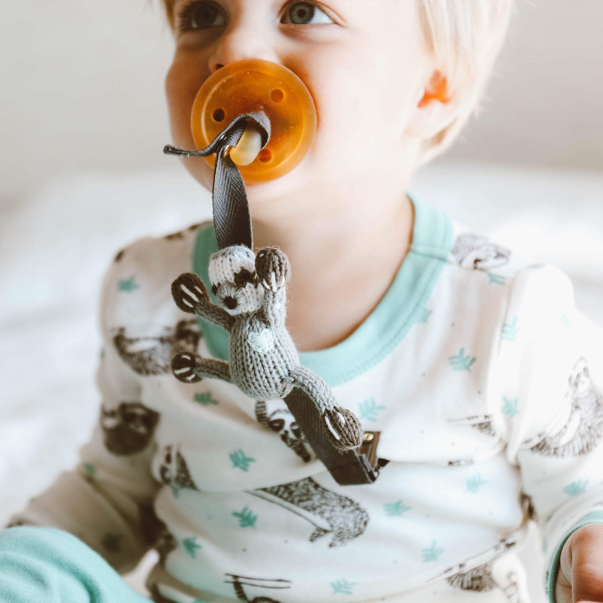 Baby pacifier holder |henry the hippo finn + emma