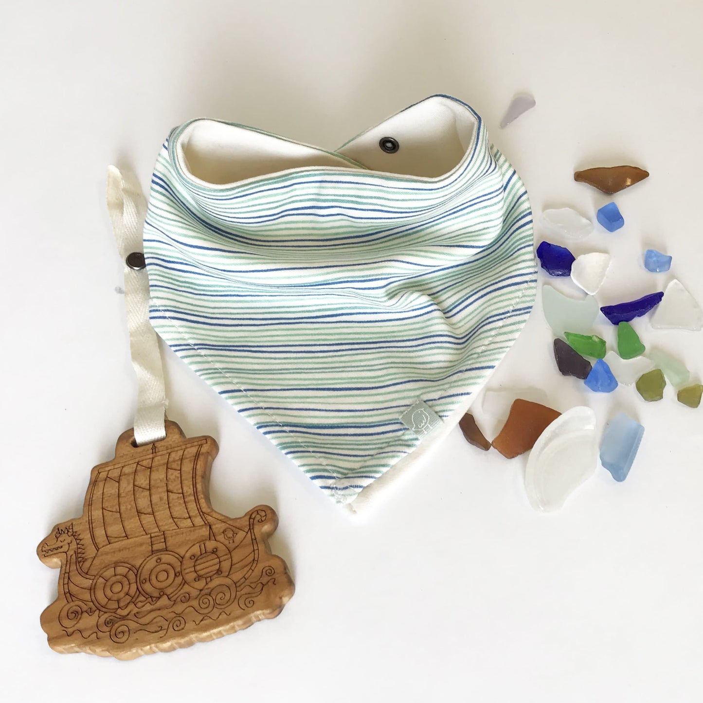 Baby kerchief bib | pin stripes Finn + Emma