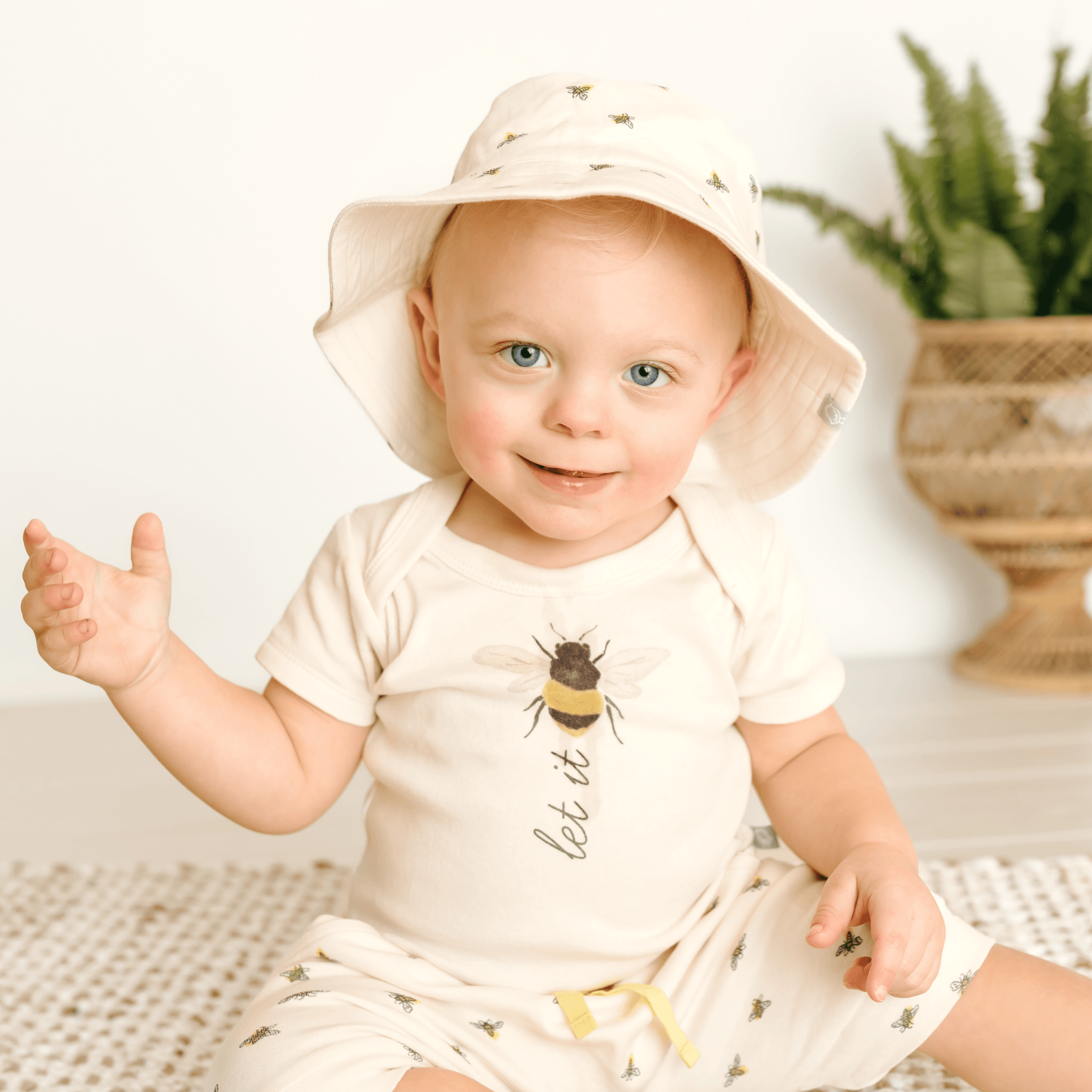 Baby graphic bodysuit | let it bee finn + emma