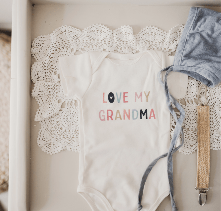 Baby graphic bodysuit | love grandma Finn + Emma