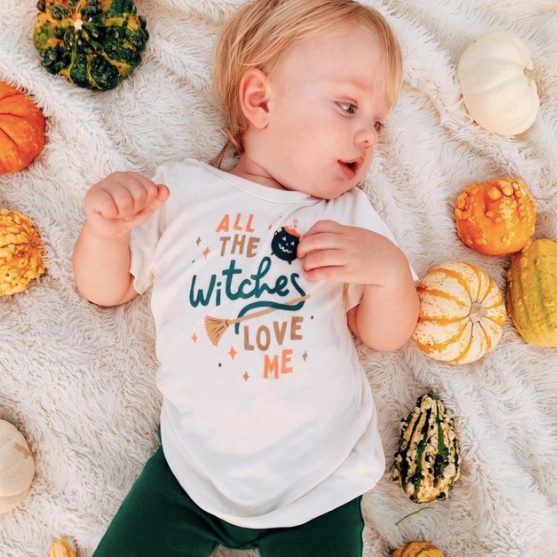 Baby graphic tee | witches love me finn + emma